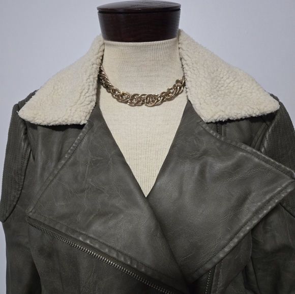SAM EDELMAN Faux Leather Jacket with Cream Sherpa Collar. Size Large - Picture 5 of 15